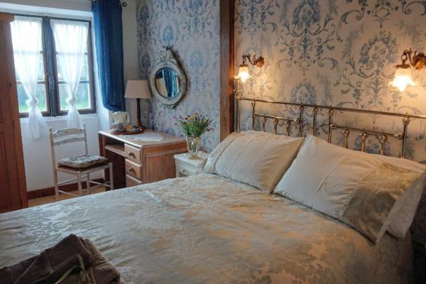 Le Jardin De Rose 24 Feuillebert Romagne 86700 Bed & Breakfast Eksteriør bilde